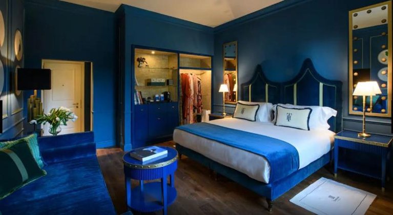 JUNIOR SUITE KING SIZE BED Room