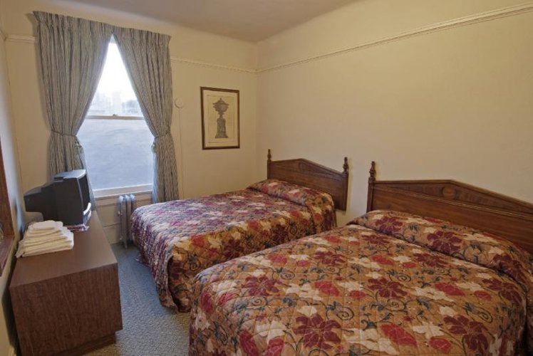 DOUBLE TWO BEDS Room