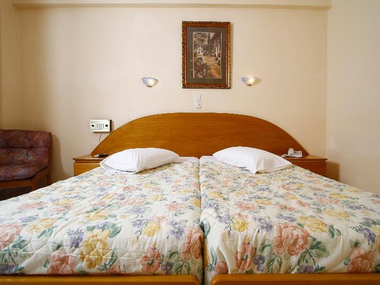 Double or Twin POOL VIEW Room