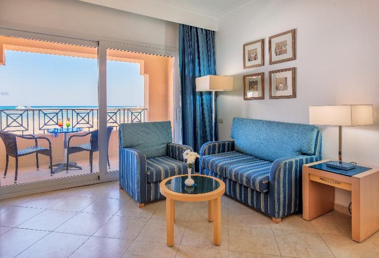 JUNIOR SUITE STANDARD Room