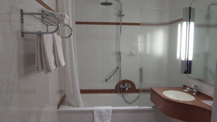 QUADRUPLE STANDARD Room