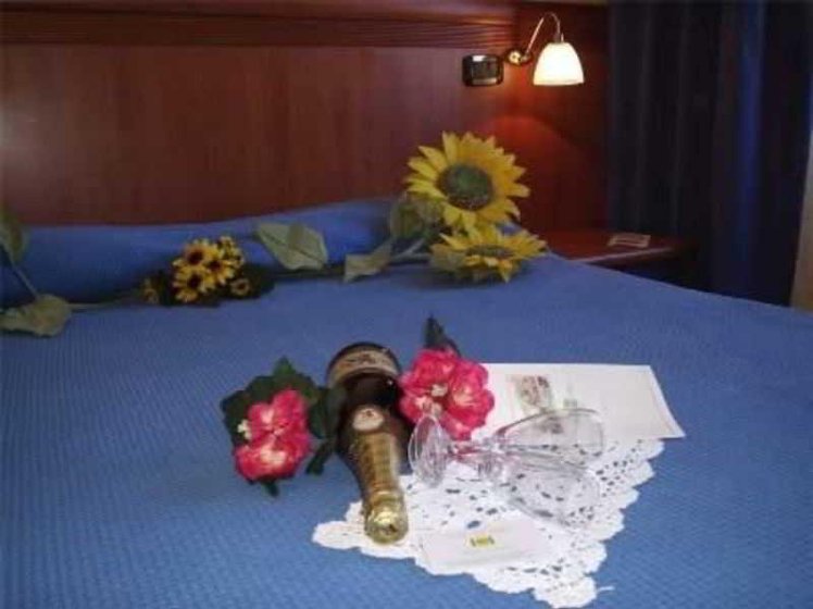TRIPLE STANDARD Room