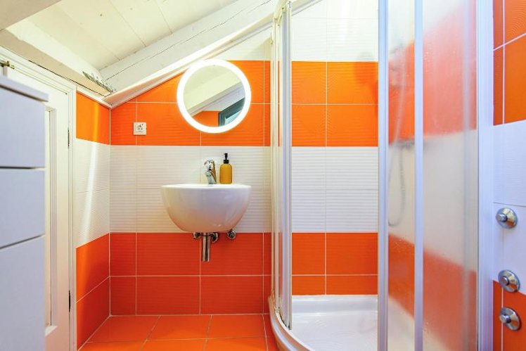 SINGLE STANDARD Room