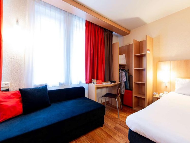DOUBLE STANDARD Room
