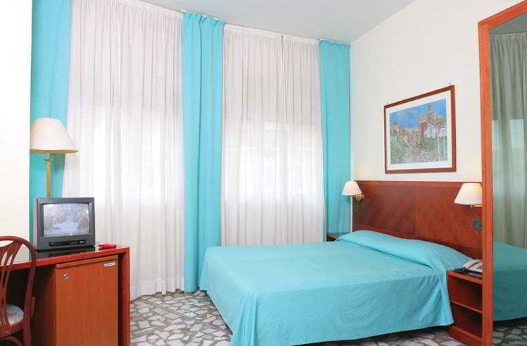 DOUBLE STANDARD Room
