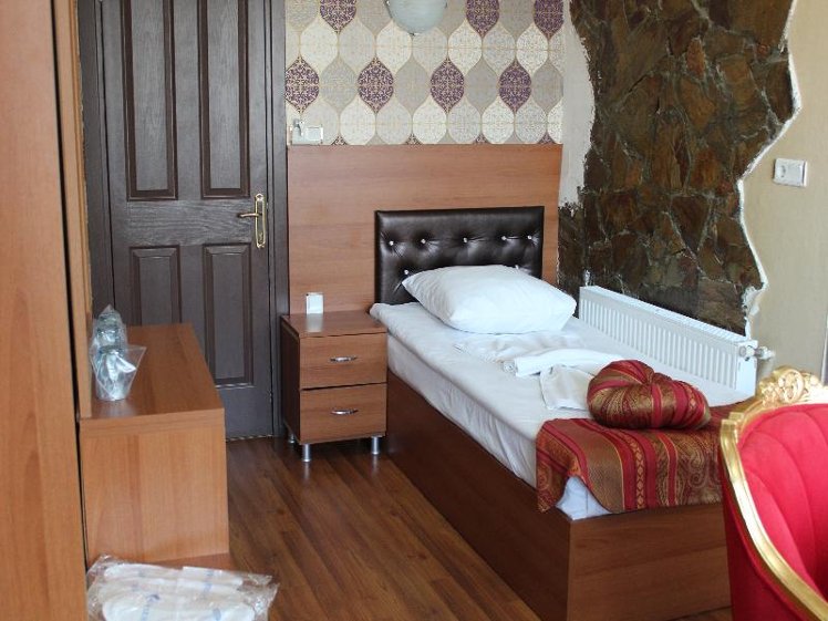 QUADRUPLE STANDARD Room
