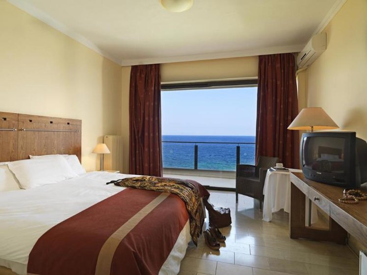 Double or Twin SEA FRONT Room