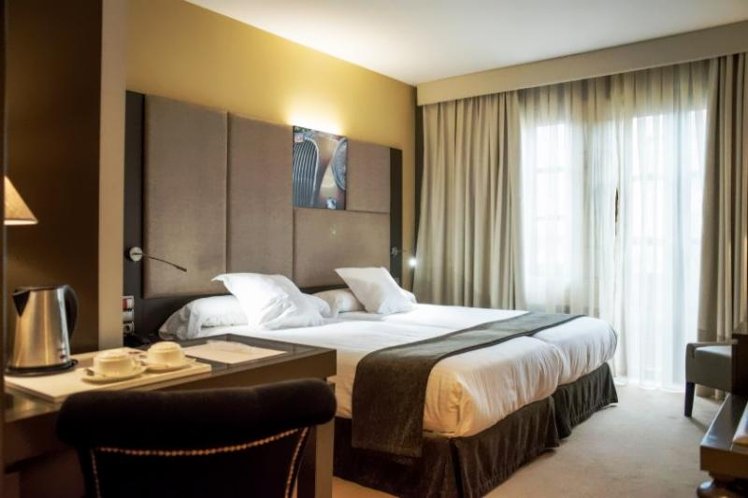 DOUBLE STANDARD Room