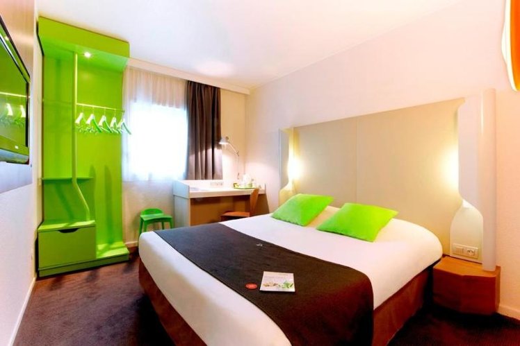 QUADRUPLE STANDARD Room