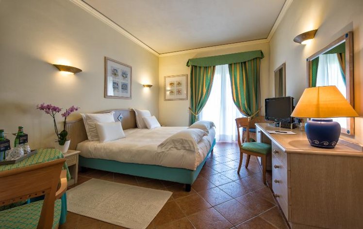DOUBLE STANDARD Room
