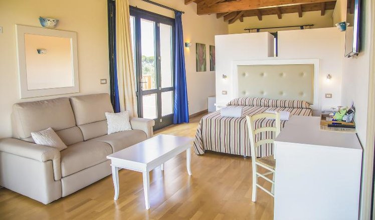 JUNIOR SUITE DELUXE Room