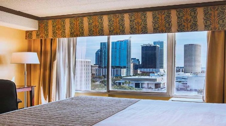 DOUBLE STANDARD Room