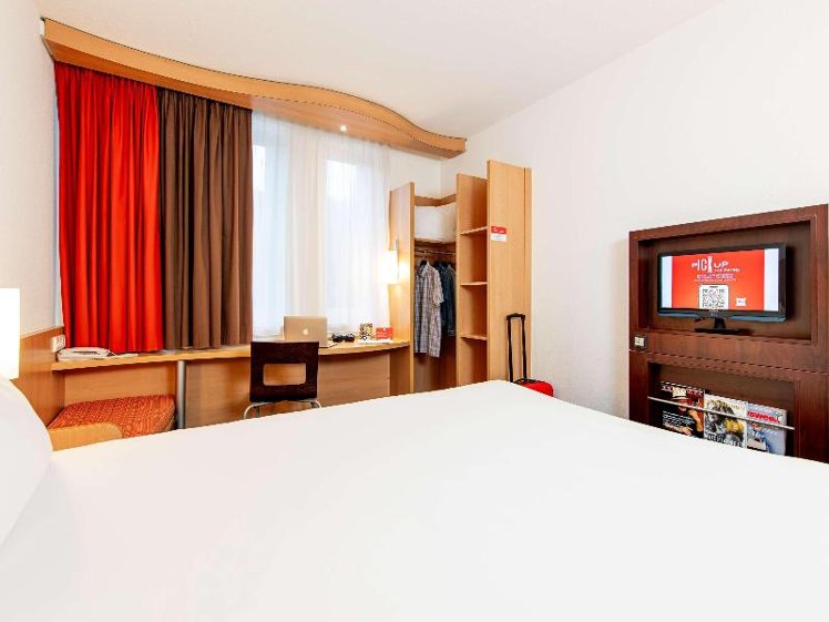 DOUBLE STANDARD Room