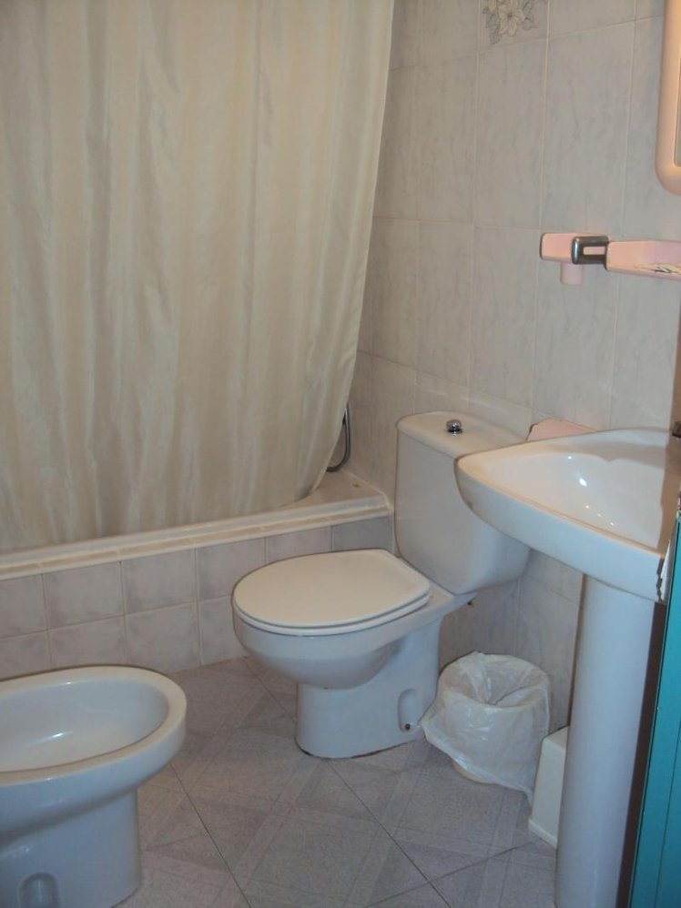 SINGLE STANDARD Room