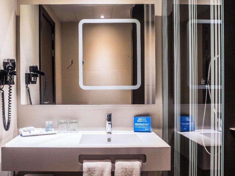 DOUBLE STANDARD Room