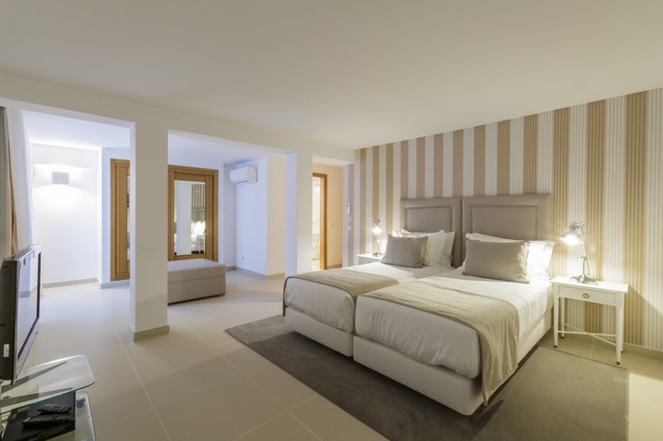 TOWNHOME THREE BEDROOMS Room