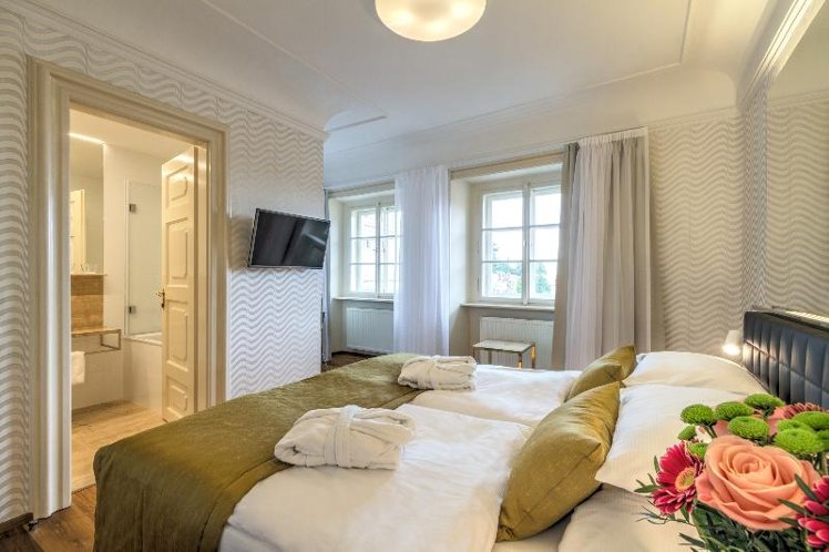 TRIPLE DELUXE Room