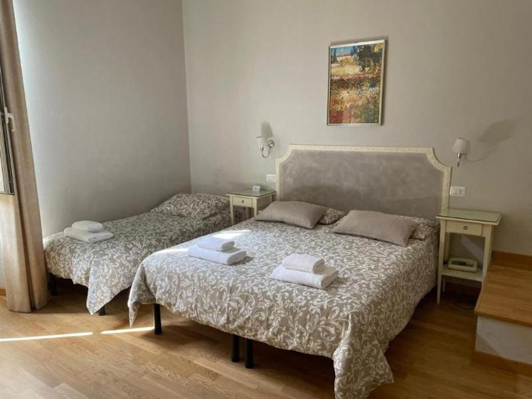 SINGLE STANDARD Room