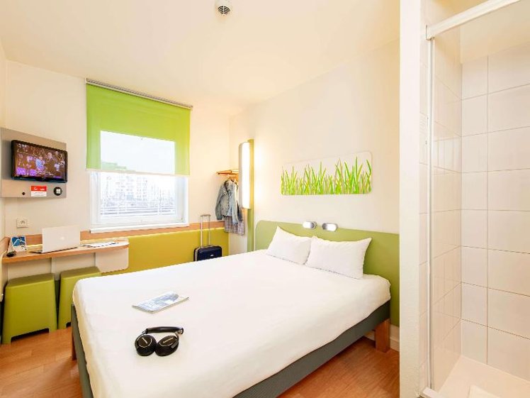 DOUBLE STANDARD Room