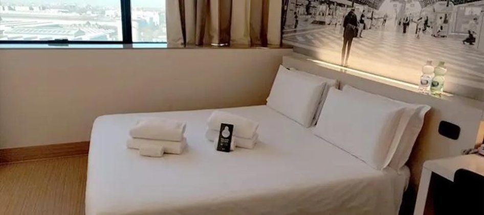 DOUBLE SUPERIOR Room