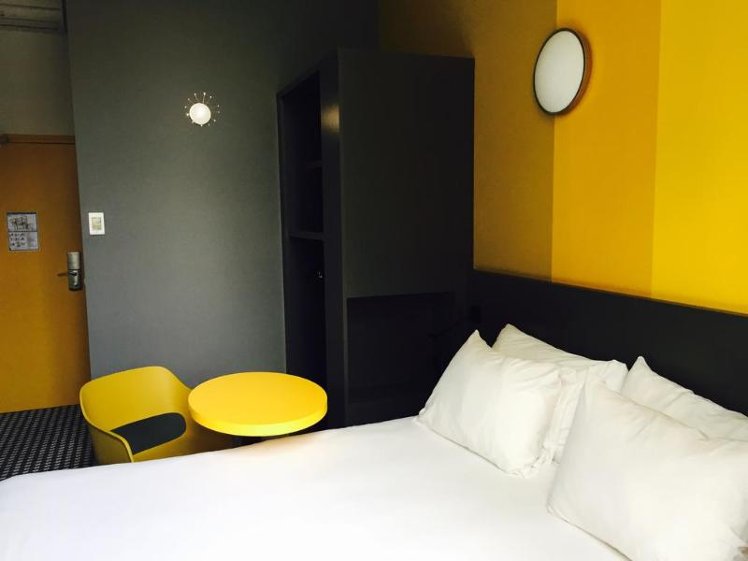 SINGLE STANDARD Room