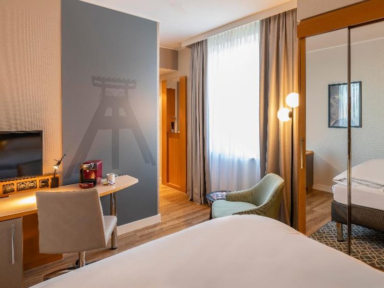 SINGLE PREMIUM Room