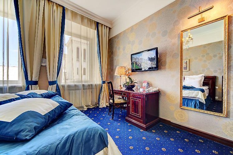 DOUBLE DELUXE Room