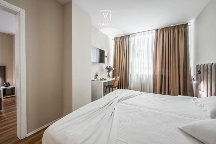 TRIPLE STANDARD Room