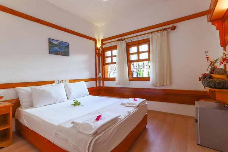 DOUBLE GARDEN VIEW Room