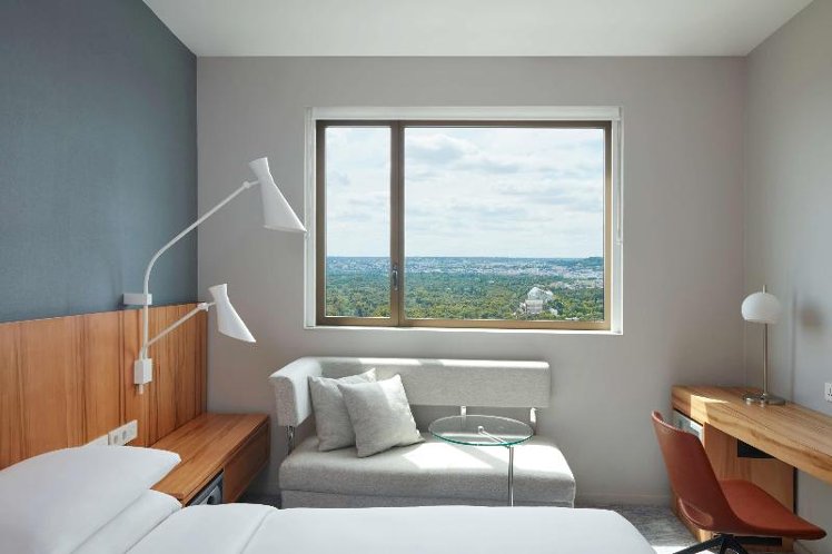 DOUBLE CLUB KING BED Room