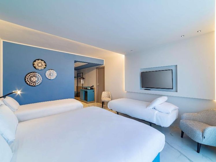 DOUBLE SUPERIOR Room