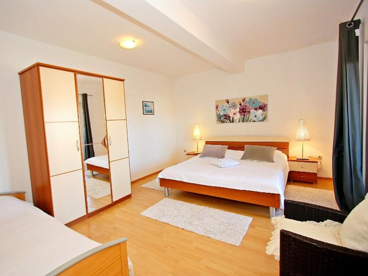 APARTMENT CAPACITY 6 Room