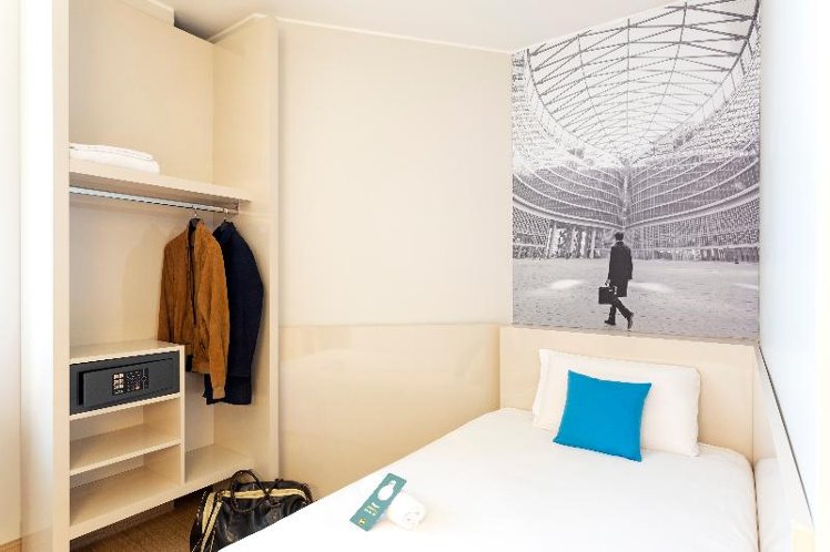 SINGLE STANDARD Room