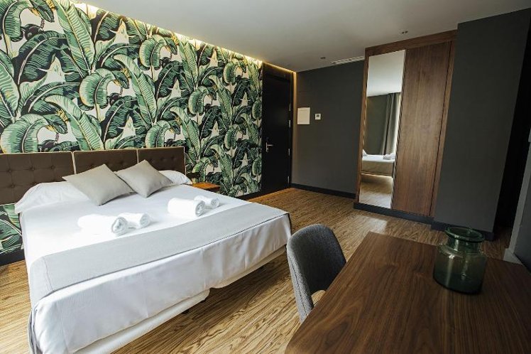 QUADRUPLE CITY VIEW ONE BEDROOM Room
