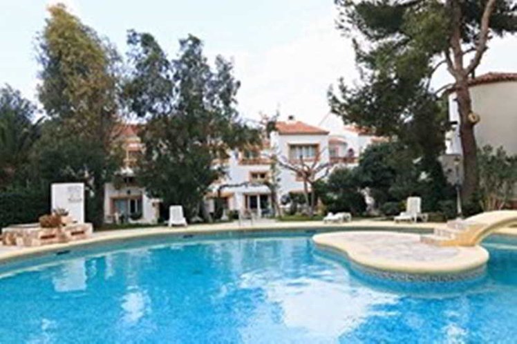 Apartamentos La Racona