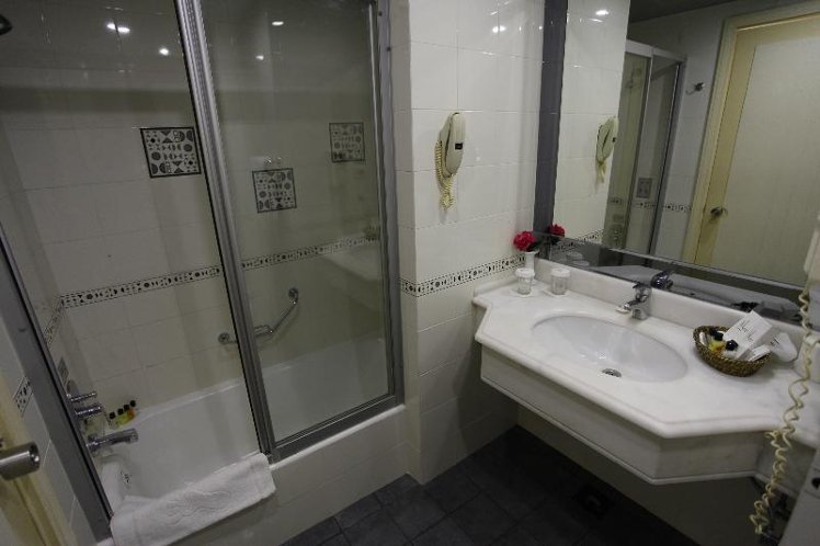 DOUBLE STANDARD Room