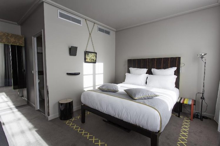 DOUBLE ONE BED Room