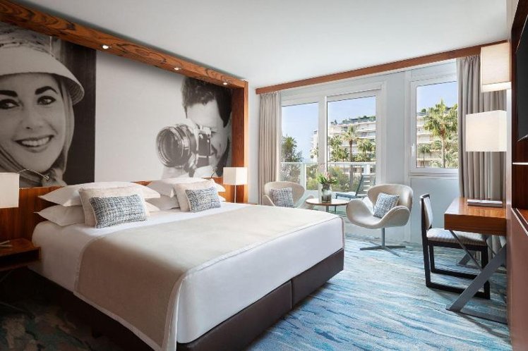 TWIN DELUXE Room