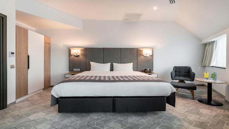SUITE CITY VIEW KING BED Room