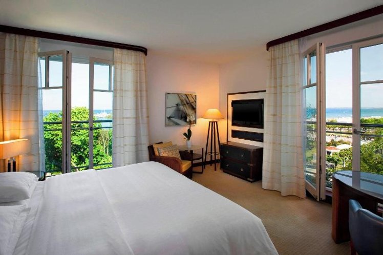 DOUBLE PREMIUM SEA VIEW Room