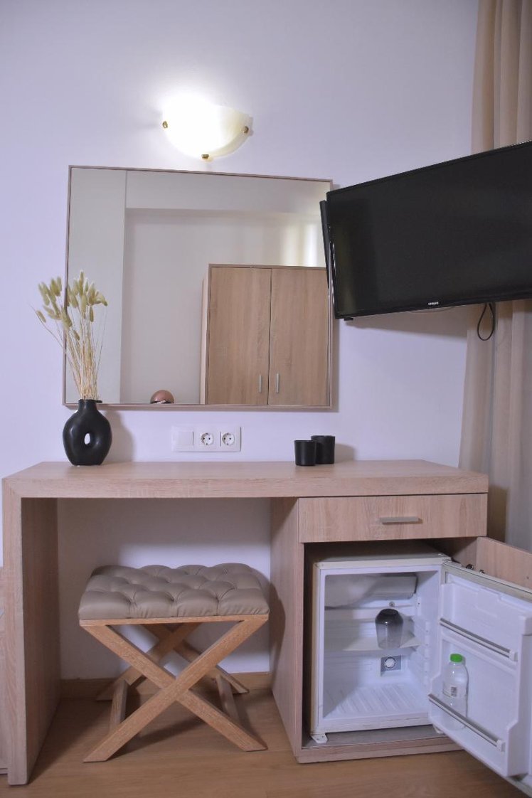 SINGLE STANDARD Room