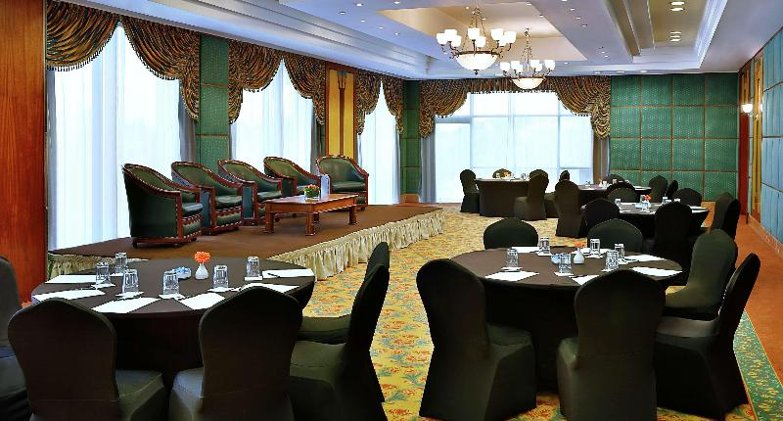Hilton Pyramids Golf