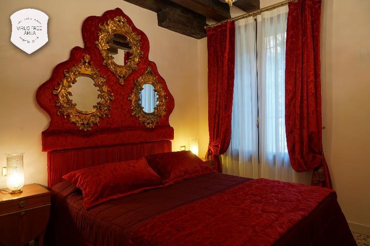 DOUBLE DELUXE Room