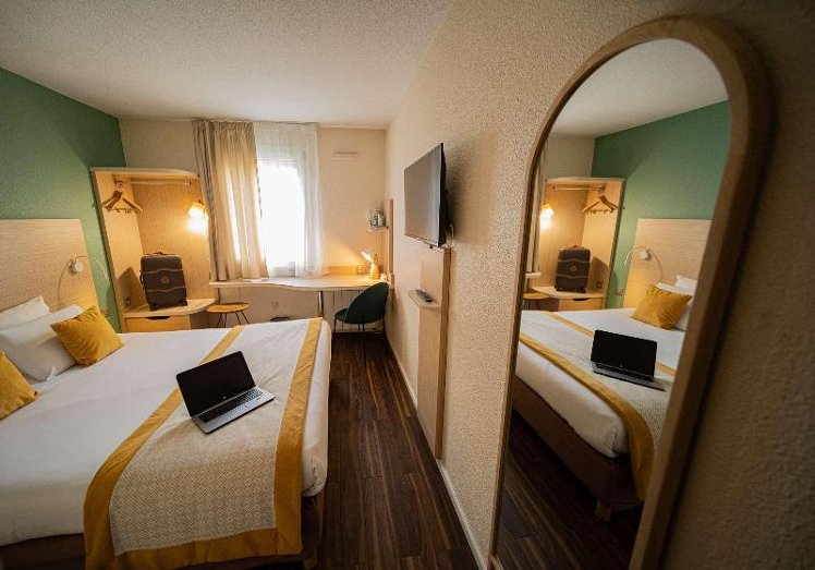 DOUBLE STANDARD Room