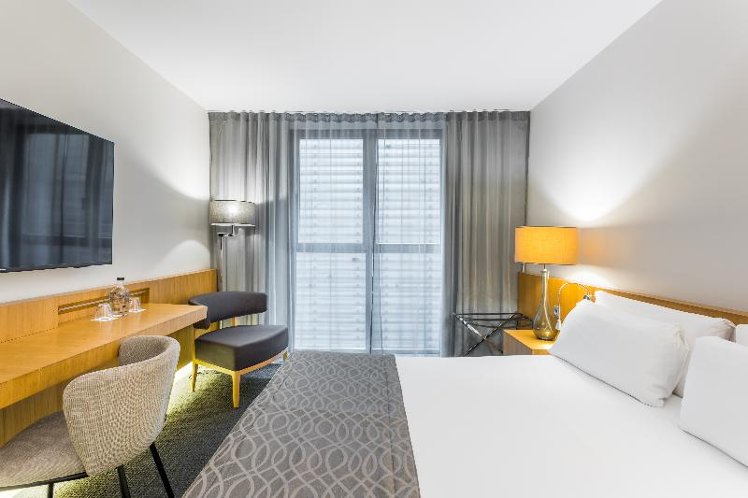 DOUBLE SINGLE USE COMFORT Room