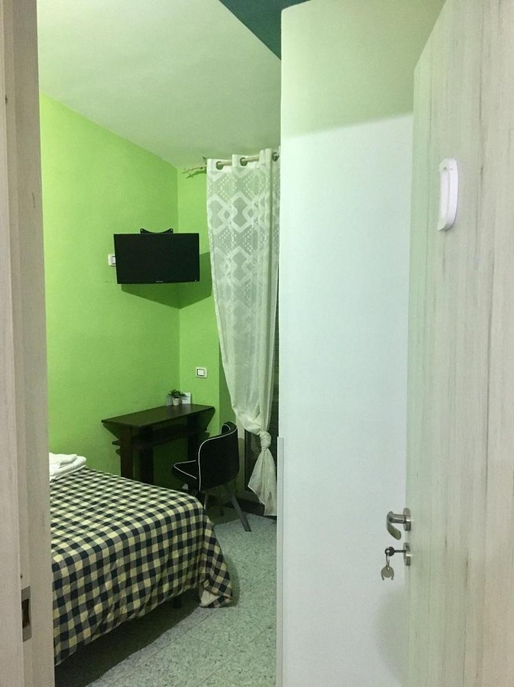 SINGLE STANDARD Room