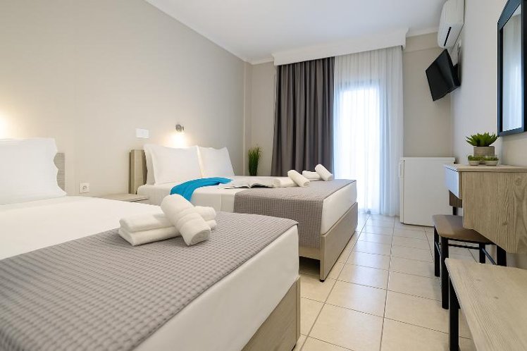 TRIPLE CLASSIC Room