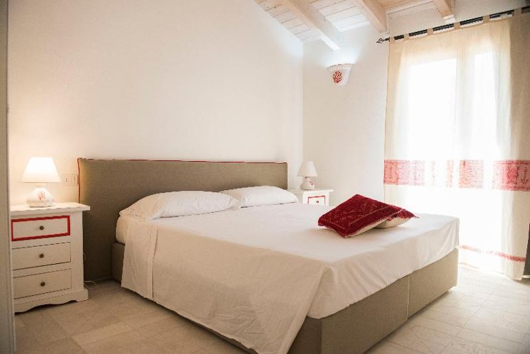 SUITE THREE BEDROOMS ONE BATHROOM Room
