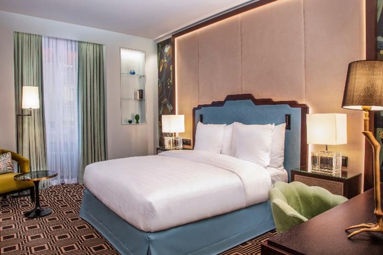 DOUBLE SUPERIOR Room