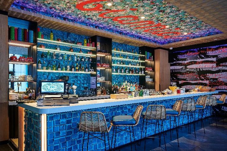 Bar